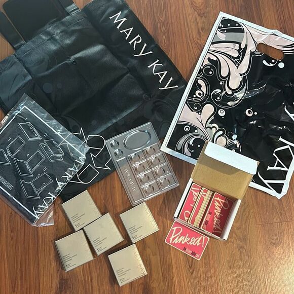 NEW Mary Kay bundle 54 pieces to market your business compact mini - Picture 1 of 7